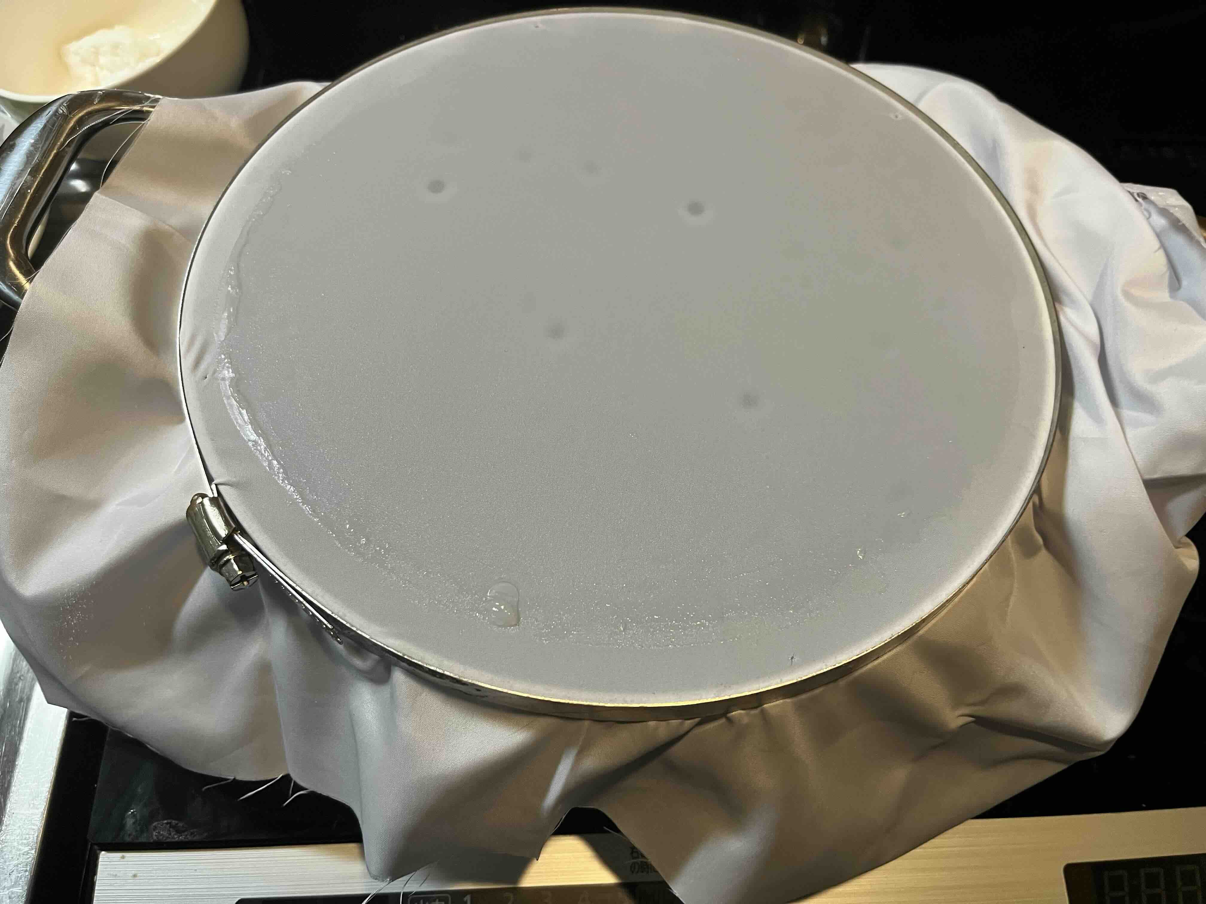 New steaming setup with smooth cloth and metal ring